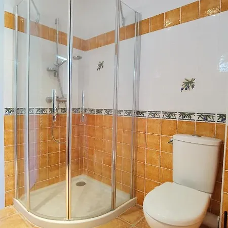 Le Clos Des Consuls Bed & Breakfast Tarascon