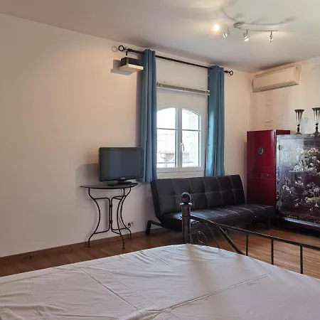 Bed & Breakfast Le Clos Des Consuls Tarascon