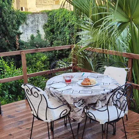 Bed & Breakfast Le Clos Des Consuls